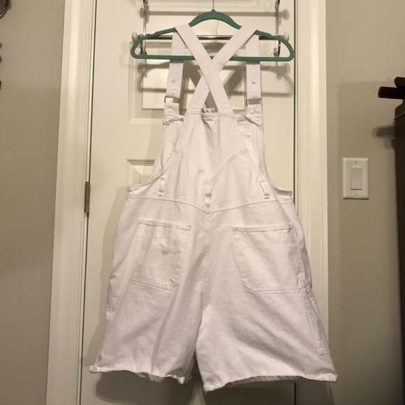 J.L.N.Y. white denim overall shorts with LOTS of pockets (18) - Picture 2 of 16